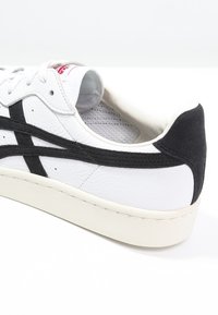 Onitsuka Tiger GSM - Sneaker low - white/black