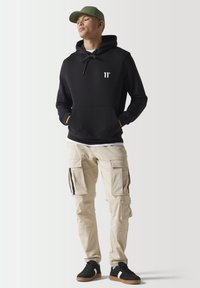 11 DEGREES STREETWEAR - Jersey con capucha - black