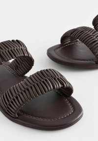 Next FOREVER COMFORT BAND  - Pantofle - chocolate brown