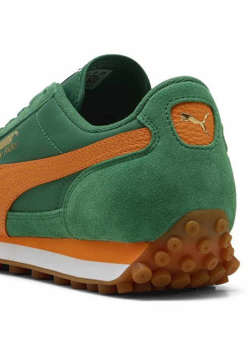 PUMA EASY RIDER UNISEX - Zapatillas - archive green rickie orange — foto 4