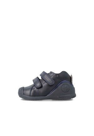 Zapatos de piel azul oscuro para toddlers con dos correas de Velcro, suela de goma, punta redondeada y logo embosado en el lateral.