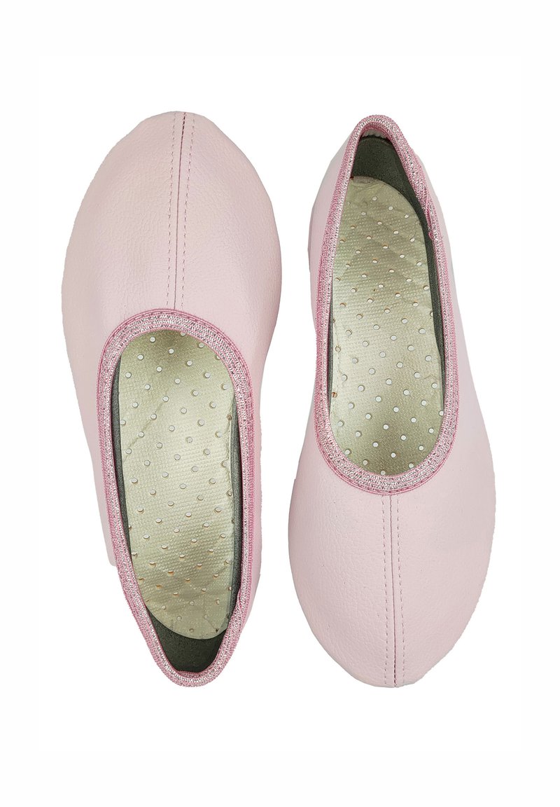 Rosa Leder Slipper mit runder Form, ausgestattet mit einem silbernen Glitzerbesatz und einer strukturierten, durchlüfteten Innensohle.