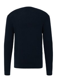 Ciemnoniebieski sweter dzianinowy z fakturowanym wzorem, długimi rękawami i okrągłym dekoltem. Bez widocznych zapięć czy ozdób.