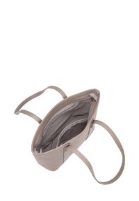 Sac à main en cuir beige avec deux anses, ouverture sur le dessus et doublure en tissu gris. Comprend des poches intérieures et un compartiment zippé.
