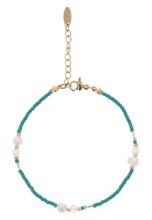 Brățară delicată cu mărgele mici turcoaz, perle albe, cristale clare și închizătoare și extensie din lanț de nuanță aurie.