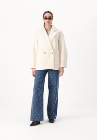 Gina Tricot Casaco curto - offwhite