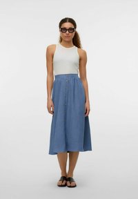 Vero Moda VMMELANEY BUTTON CALF - A-lõikeline seelik - china blue