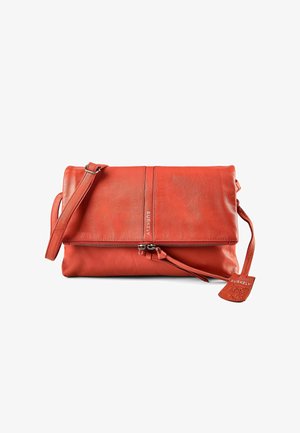 Borsa a tracolla pieghevole in pelle arancione morbida con tracolla regolabile, dettaglio con cerniera e targhetta del marchio Burkely attaccata.