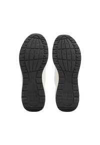 Thumbnail Image 7