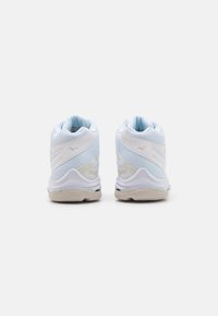 Mizuno WAVE VOLTAGE 2 - Röplabdacipők - white/aleutian/cloud pink