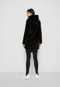 Urban Classics Klassisk kappa / rock - black