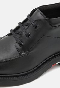 Tommy Hilfiger COMFORT TOE - Volnočasové šněrovací boty - black