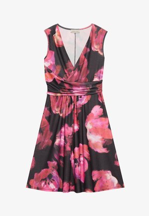 Kurzes Blumenkleid in Schwarz mit leuchtenden rosa und orangefarbenen Blumenmustern, tiefem V-Ausschnitt und tailliertem Schnitt. Glatte Stofftextur.