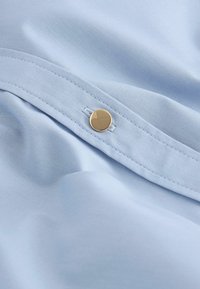 Next TIE NECK  - Camicia - chambray blue