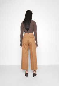 WEEKEND MaxMara Housut - brown