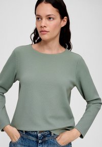 s.Oliver JACQUARD - Strickpullover - salbeigrün