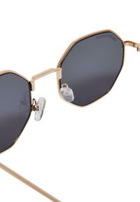 Urban Classics Solglasögon - black gold