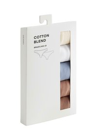 Packung mit fünf Unterhosen im brasilianischen Stil aus Baumwollmischung in Beige, Weiß, Blau und zwei Brauntönen, verpackt in einer weißen Box mit Fenster.