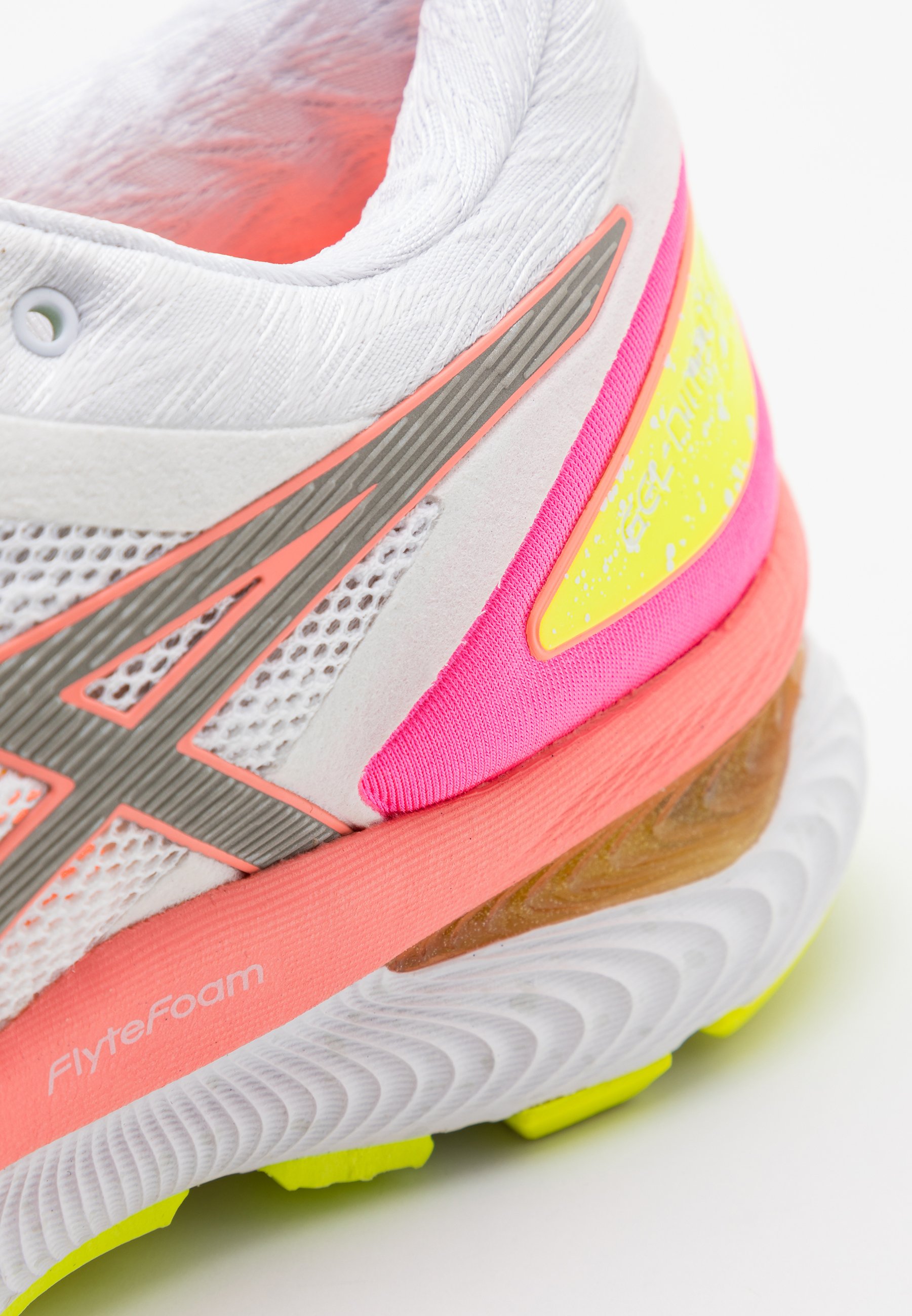 asics gel nimbus 22 lite