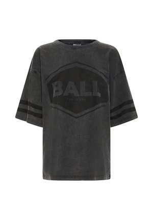 Fekete, túlméretezett pamut póló, kopott hatású textúrával, elöl logóval, rövid ujjakkal és két vízszintes csíkkal az ujjakon.