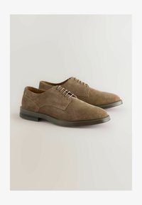 Sélectionné, mink brown