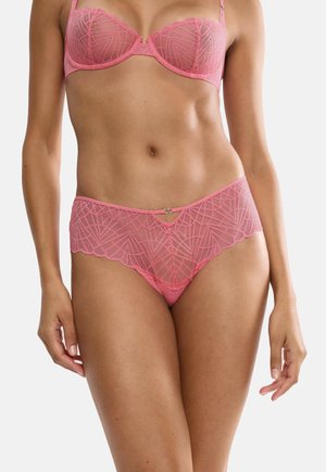 THAT NIGHT IN VEGAS HIPSTER - Shorty - wild rose