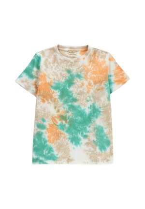 Koszulka z krótkim rękawem i okrągłym dekoltem z wzorem tie-dye w kolorach pomarańczowym, zielonym i beżowym na białym bawełnianym materiale.