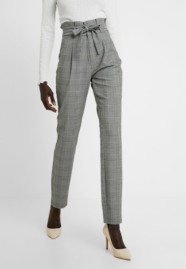 VMEVA LOOSE PAPERBAG CHECK PANT - Trousers - grey/white