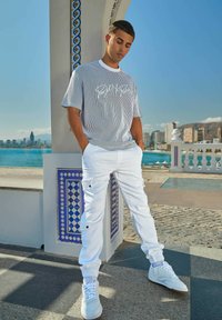 Project X Paris Pantaloni cargo - white