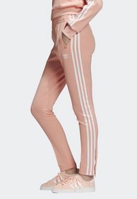 adidas Originals Verryttelyhousut - pink