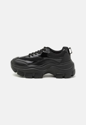 Sneakers - black