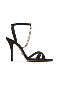 Zwarte hoge hakken sandalen met een stiletto ontwerp, voorzien van kruislings gespen, een enkelband en een gouden kettingaccent. Gladde textuur.