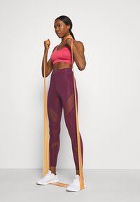 ONLY Play ONPDAISY-2 SEAM BRA  - Sutiã desportivo de suporte médio - holly berry