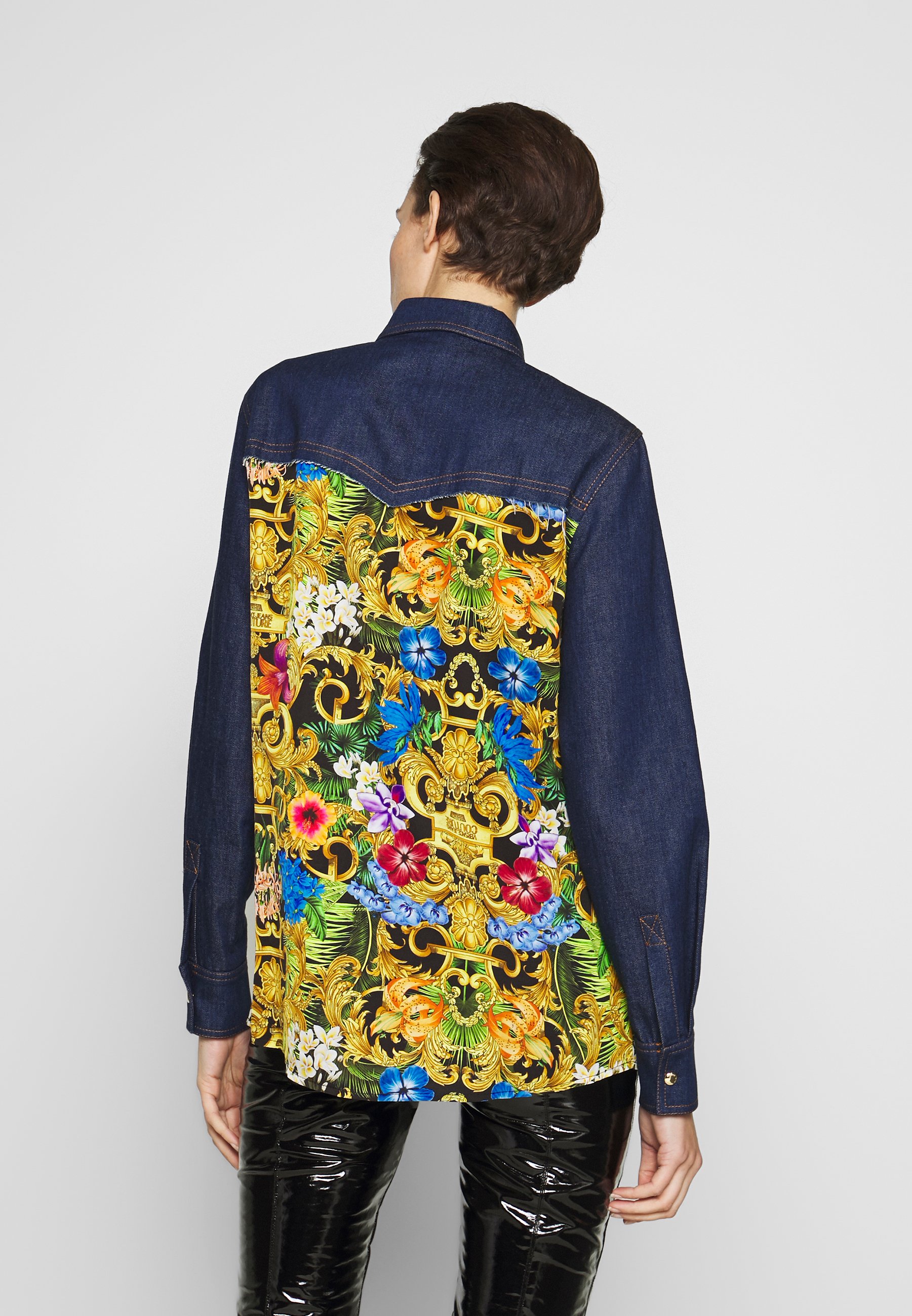 Versace Jeans Couture LADY SHIRT Skjorte mult scuri Versace Jeans Couture LADY - Topper langermet - mult scuri