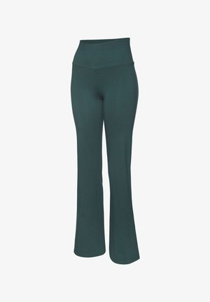 Hochgeschnittene, ausgestellte Leggings in Dunkelgrün, aus weichem, dehnbarem Stoff gefertigt. Sie verfügen über eine glatte Textur und ein nahtloses Design entlang der Taille.