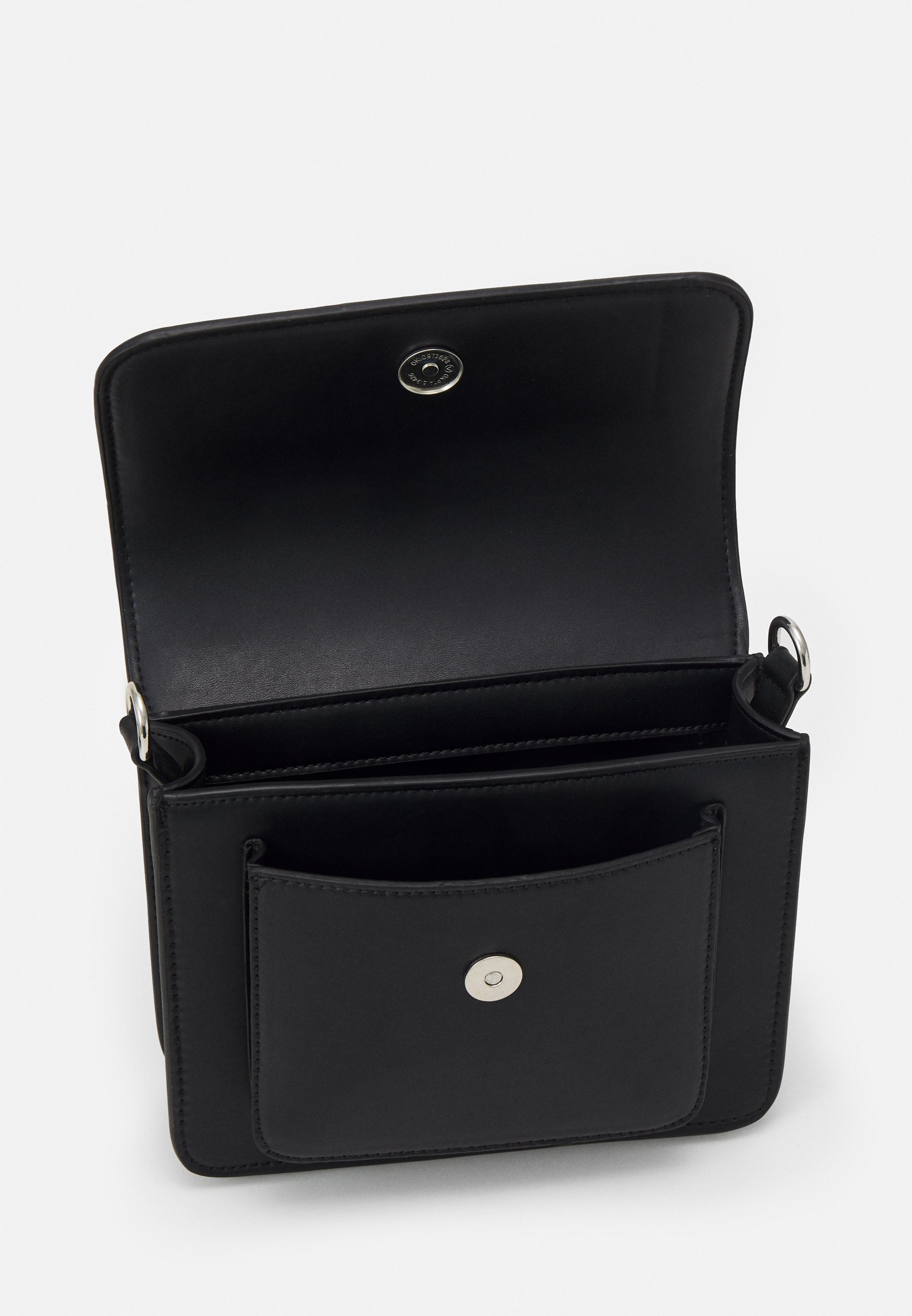 Women CAYMAN POCKET RESPONSIBLE - Across body bag Women CAYMAN POCKET RESPONSIBLE - Across body bag