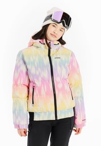 Padded lyžiarska bunda s pastelovým batikovaným vzorom, so zipsovým zapínaním a nastaviteľnou kapucňou. Obsahuje dve predné vrecká so zipsom.