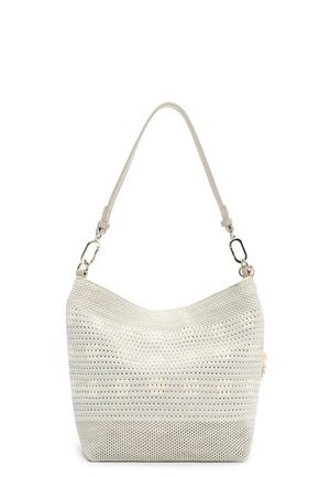 Valkoinen kudottu nahkainen olkalaukku, jossa yksittäinen hihna ja hopeiset metalliset soljet, säilytyskuppimainen muoto, jossa hieman kaareva yläreuna.