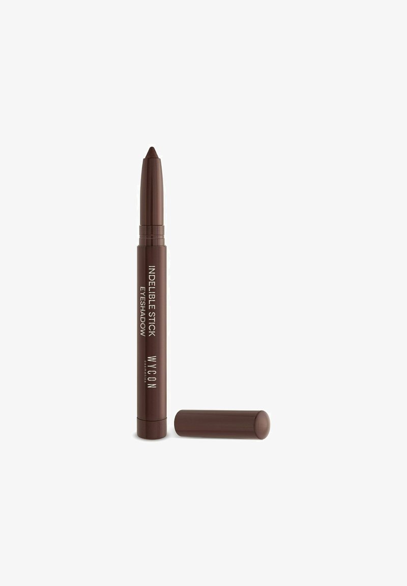 Matita ombretto marrone con punta affilata, dal design elegante e con cappuccio removibile, etichettata "WYCON INDELIBLE STICK EYESHADOW."