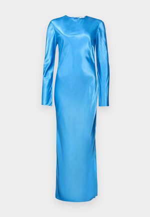 Hosszú ujjú, padlóhosszúságú ruha fényes kék selyemből. Kerek nyakkivágással és elegáns, testhez álló fazonnal rendelkezik, minimális varrásokkal.