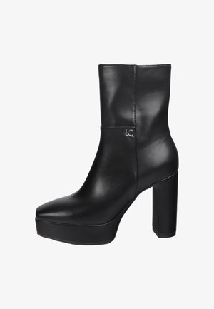 LOLA CASADEMUNT - Botki na platformie