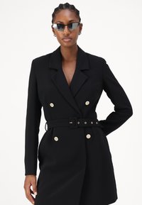 Guess LEONIE - Laisvo kirpimo suknelė - jet black