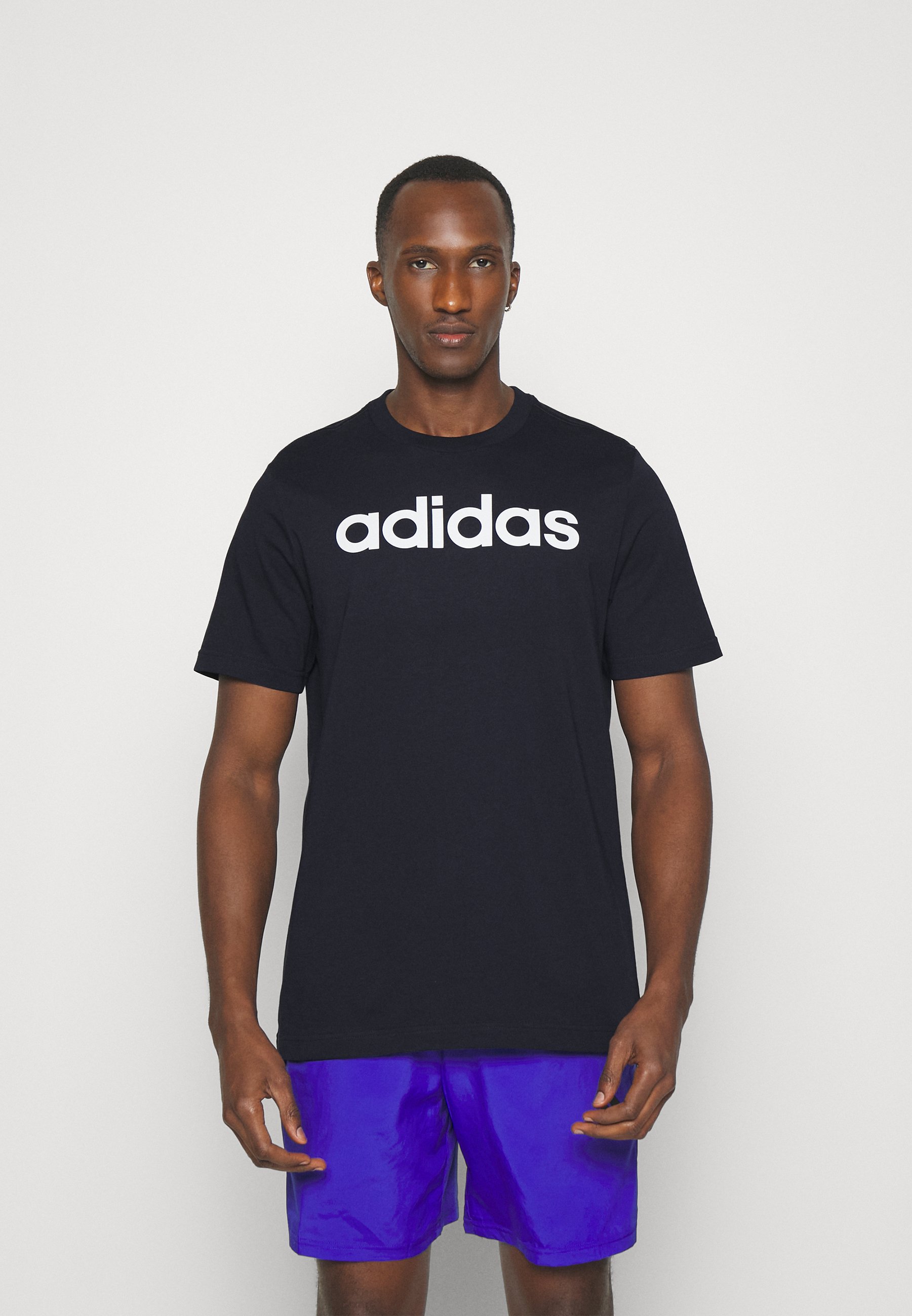 adidas Sportswear ESSENTIALS SINGLE LINEAR EMBROIDERED LOGO - Print T-shirt  - legend ink/white/black