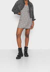 Hollister Co. Vardagsklänning - black