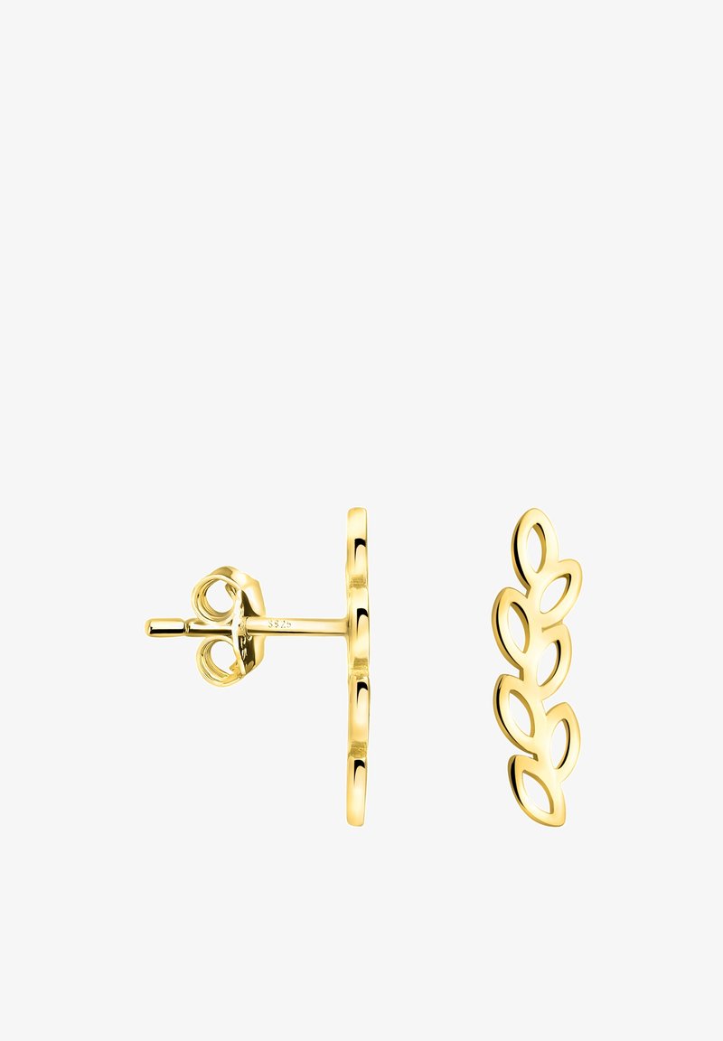 Boucles d’oreilles clous en or avec un délicat motif de feuille ouverte, vues de face et de côté sur fond blanc.