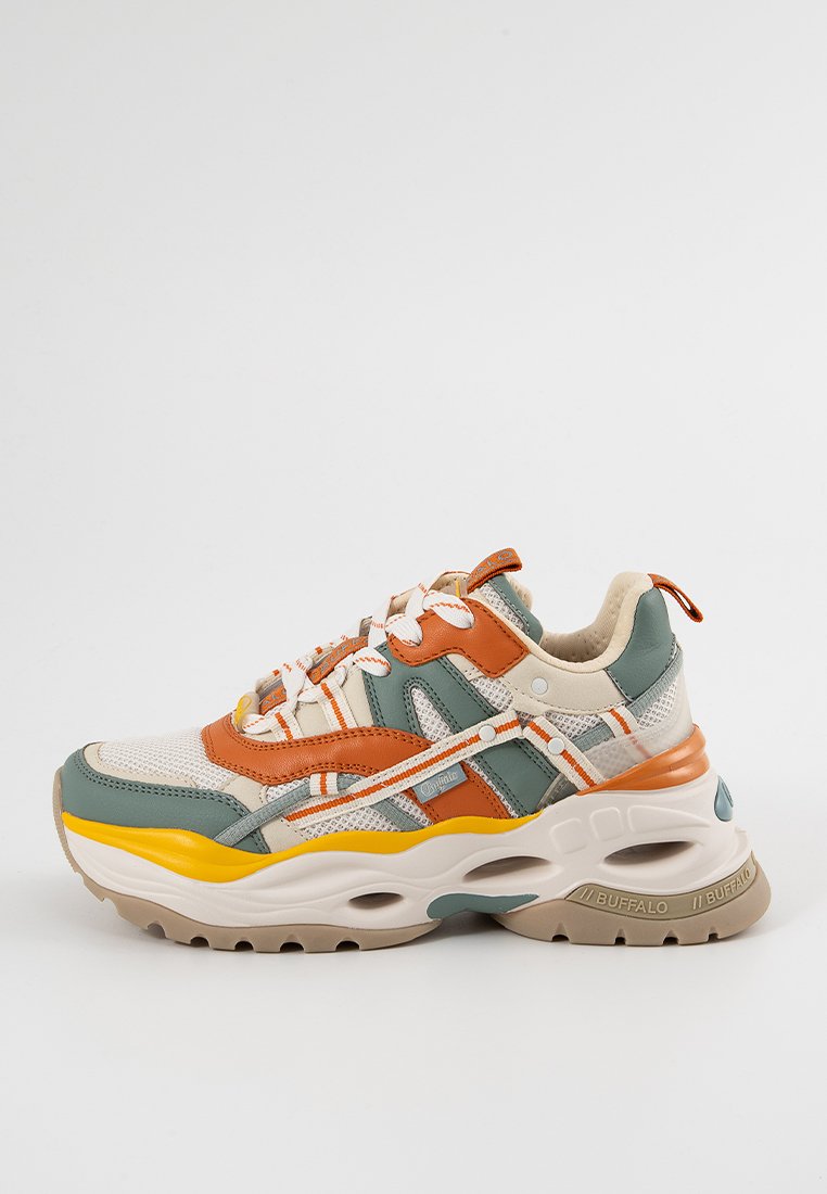 Multikleurige sneaker van gaas, leer en synthetische materialen. Opvallende oranje, turquoise en beige accenten met een dikke, gestructureerde zool.