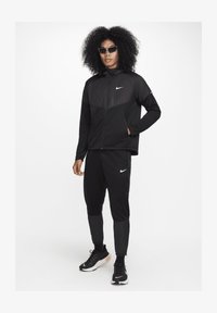 Unselected, black black