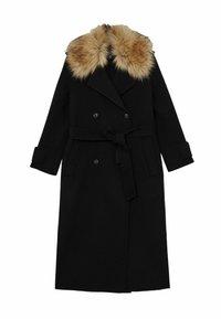 Melnas vilnas mēteli ar kažokādas apkakli, dubultām pogām, garām piedurknēm, jostu viduklī un sānu kabatām.