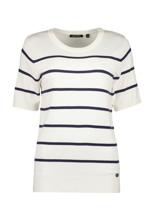 Haut en maille à manches courtes blanches avec des rayures horizontales bleu marine et un col rond, étiquette de la marque visible à l'intérieur du col.