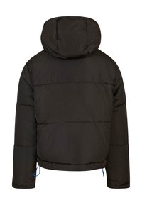 Černá péřová bunda s kapucí, prošívaný design a elastická stahovací šňůra na spodním okraji. Hladká textura a přiléhavý silueta.